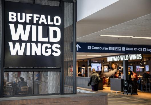 krokodille pubertet Påhængsmotor Buffalo Wild Wings | MSP Airport