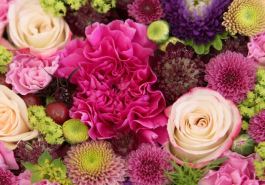 Spring floral arrangement 